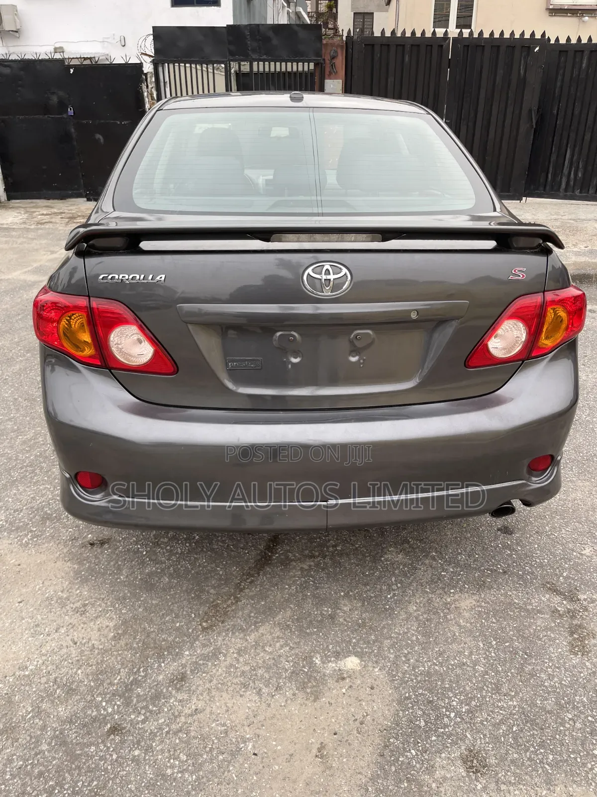 Toyota Corolla 2010 Gray
