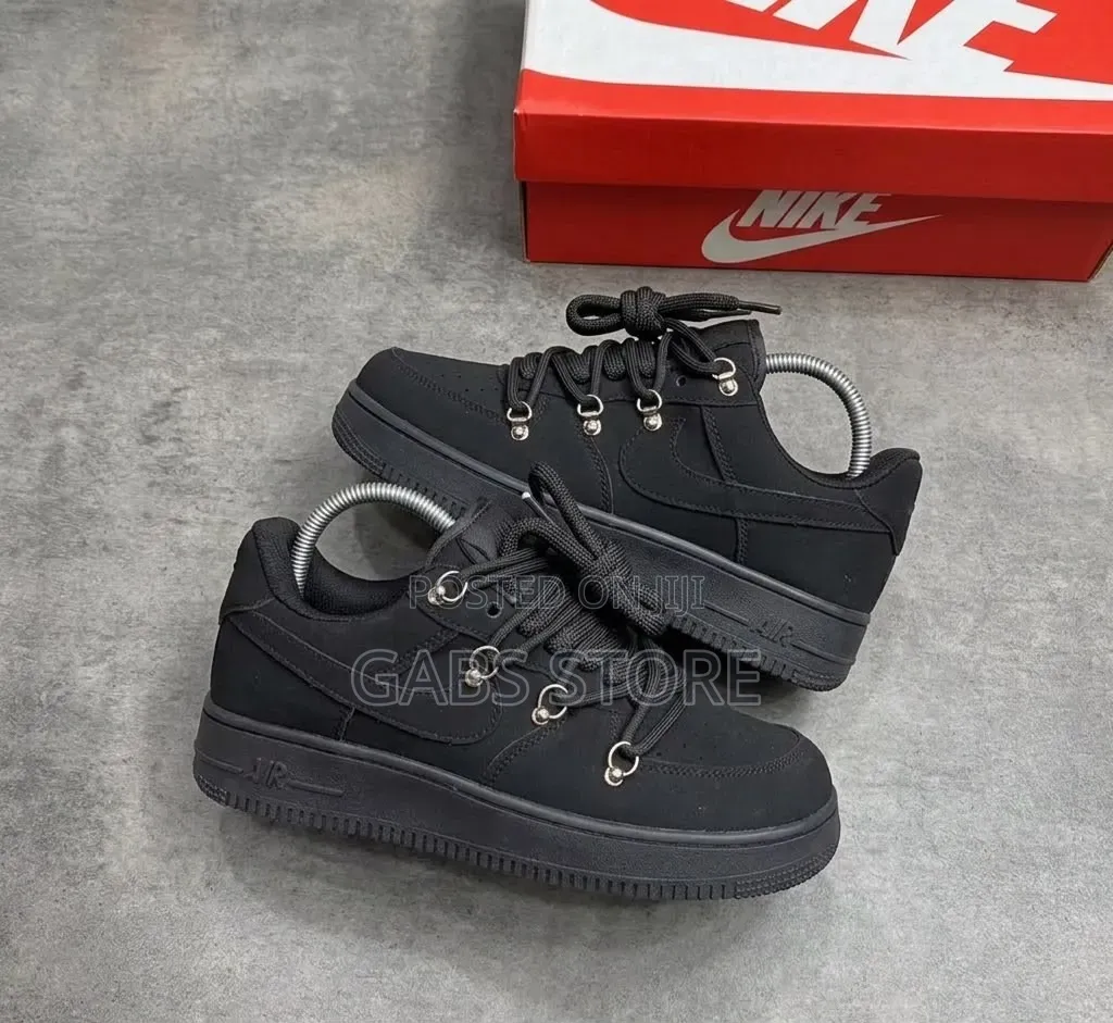 Nike Air Force 1 Low Tops 👟