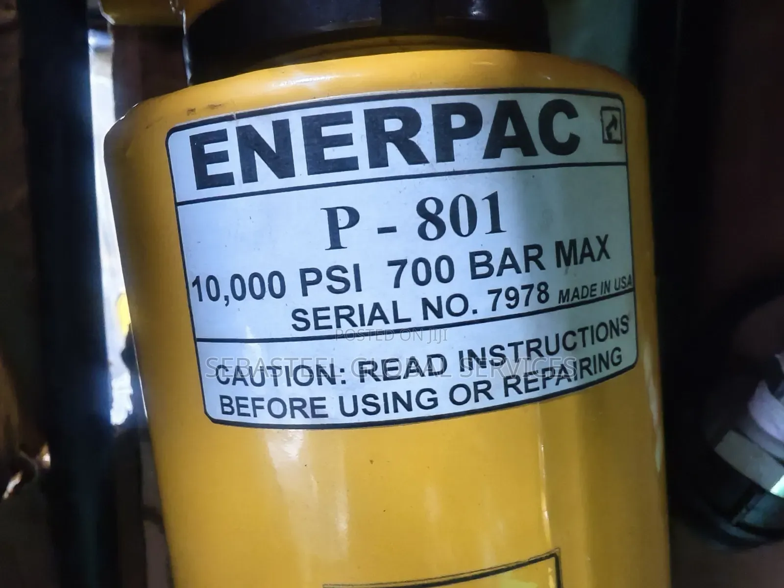 ENERPAC P-801 Hydraulic Hand Pump – 10,000 PSI / 700 Bar