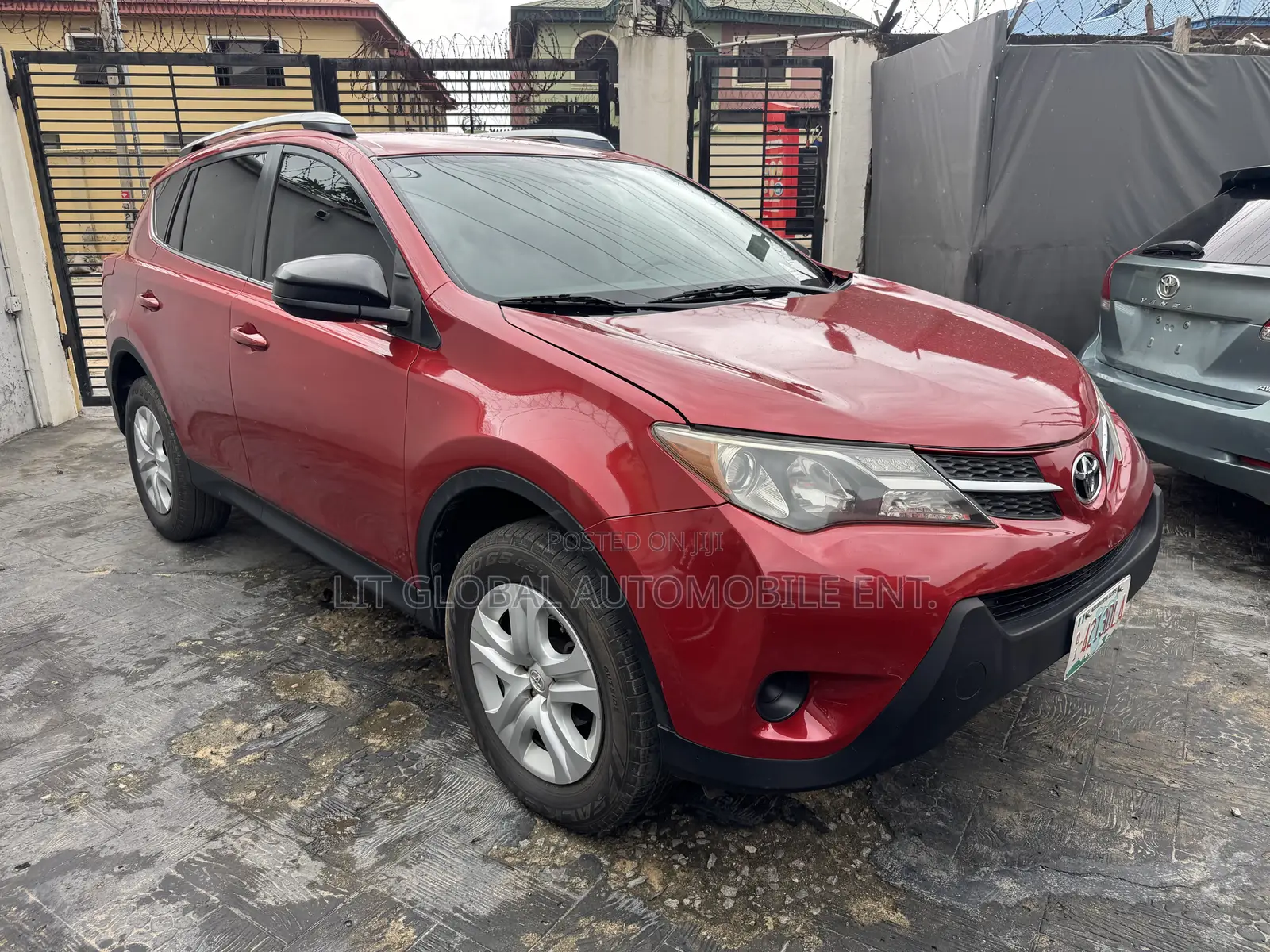 Toyota RAV4 2015 Red