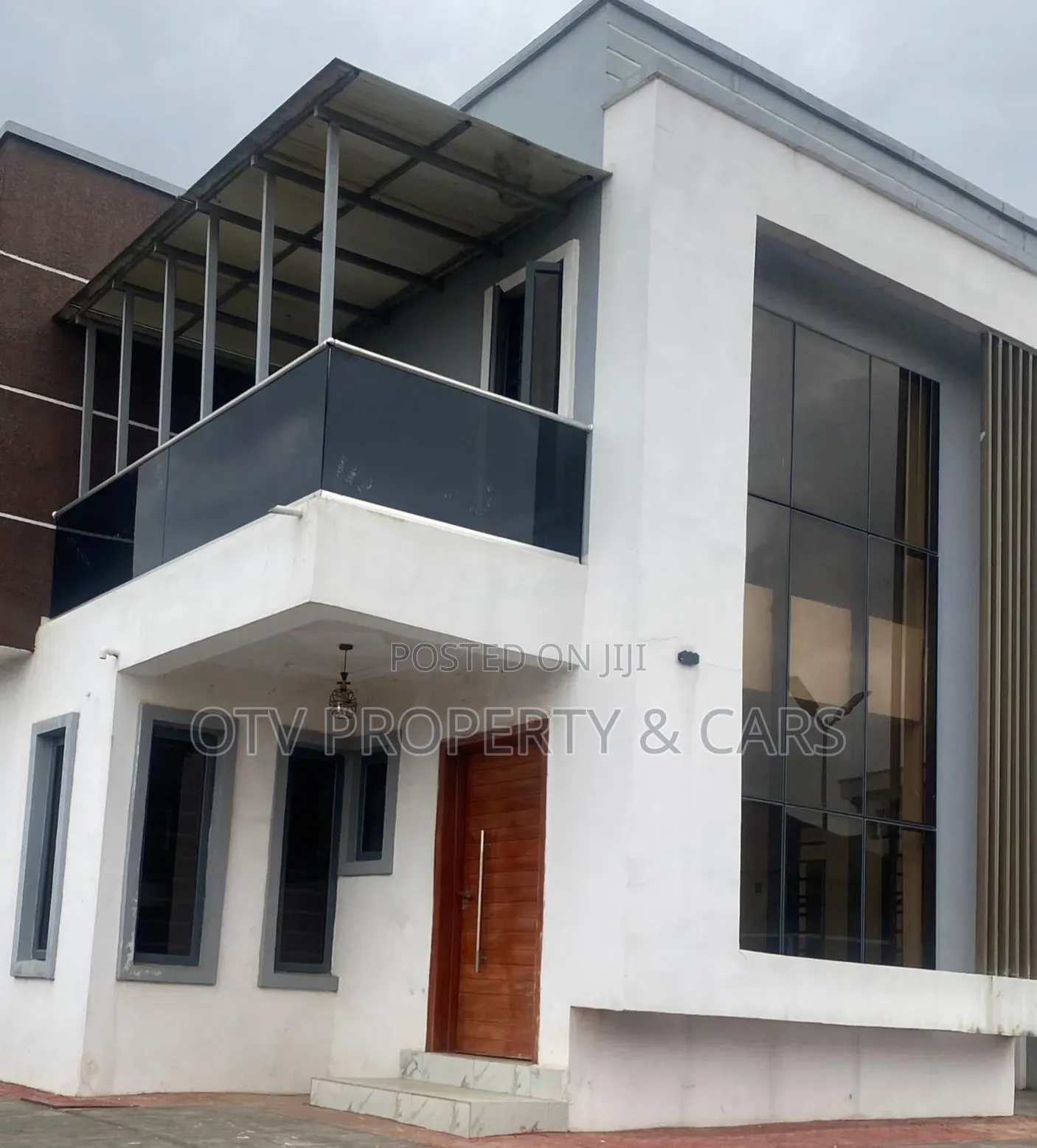 4bdrm Duplex in Oluyole Estate for sale