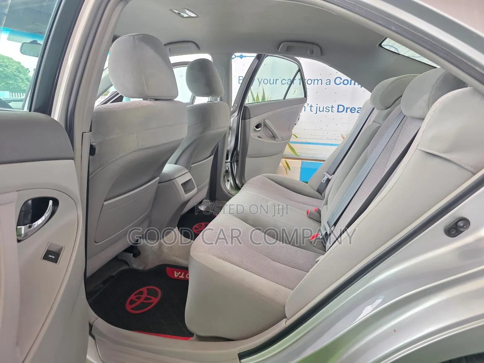 Toyota Camry 2010 Silver