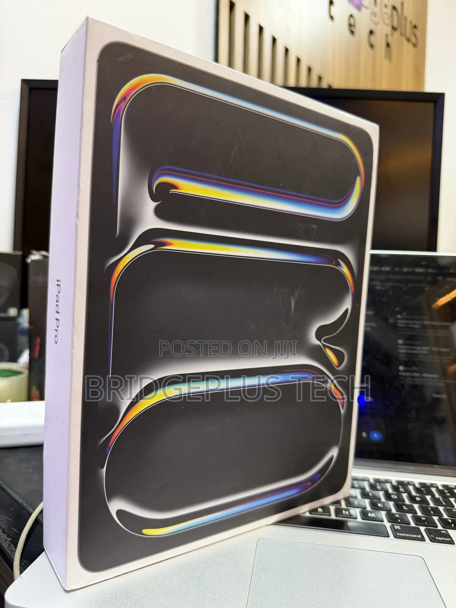 New Apple iPad Pro 13 (2025) 512 GB Gray