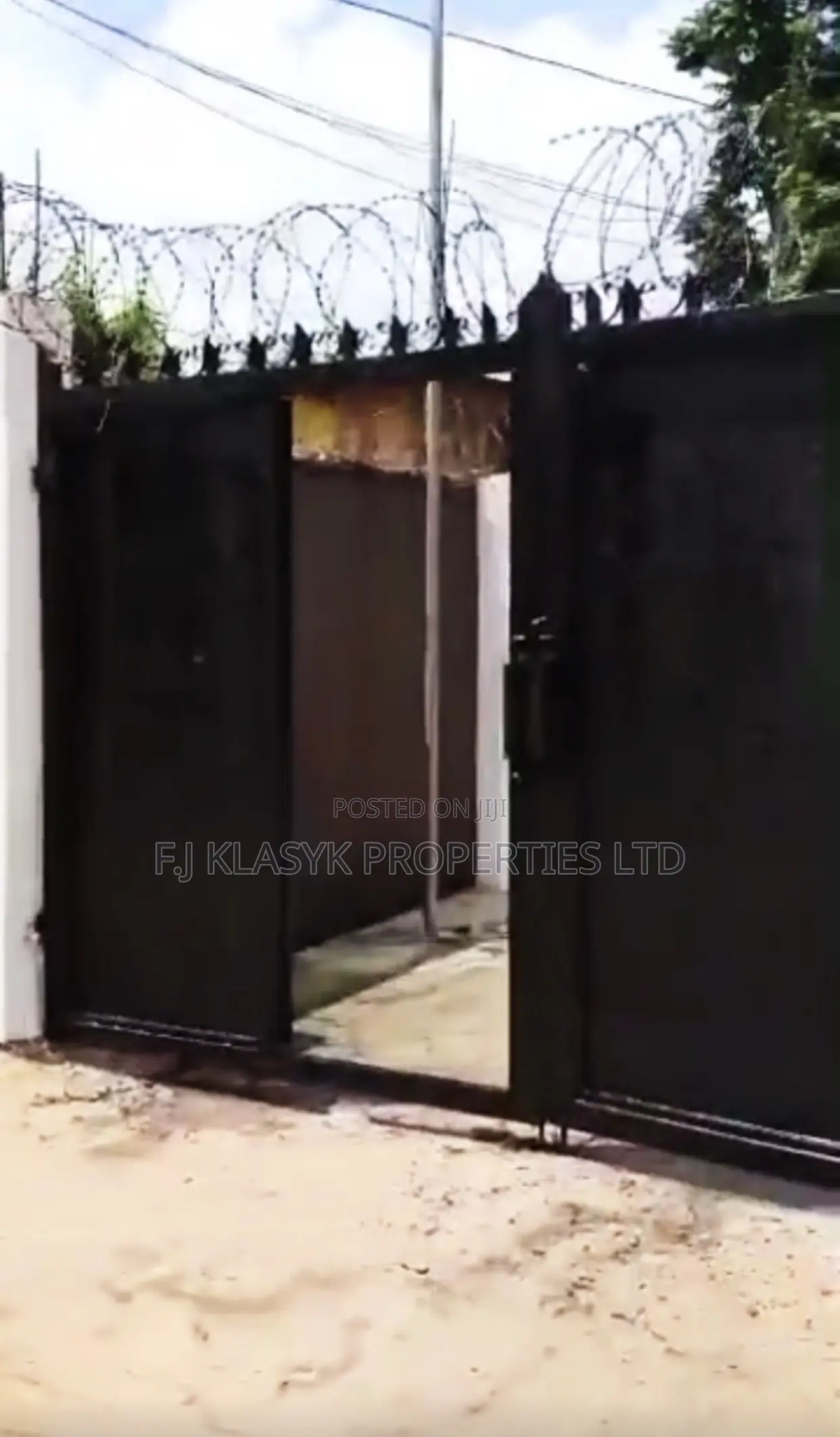 Furnished 9bdrm Block of Flats in Benin City for sale