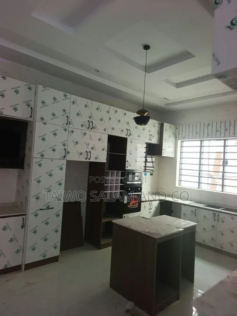 4bdrm Duplex in Ikolaba Estate, Bodija for sale