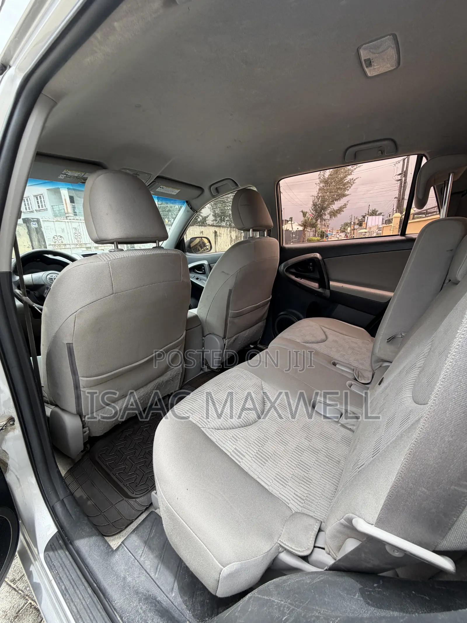 Toyota RAV4 2010 Silver