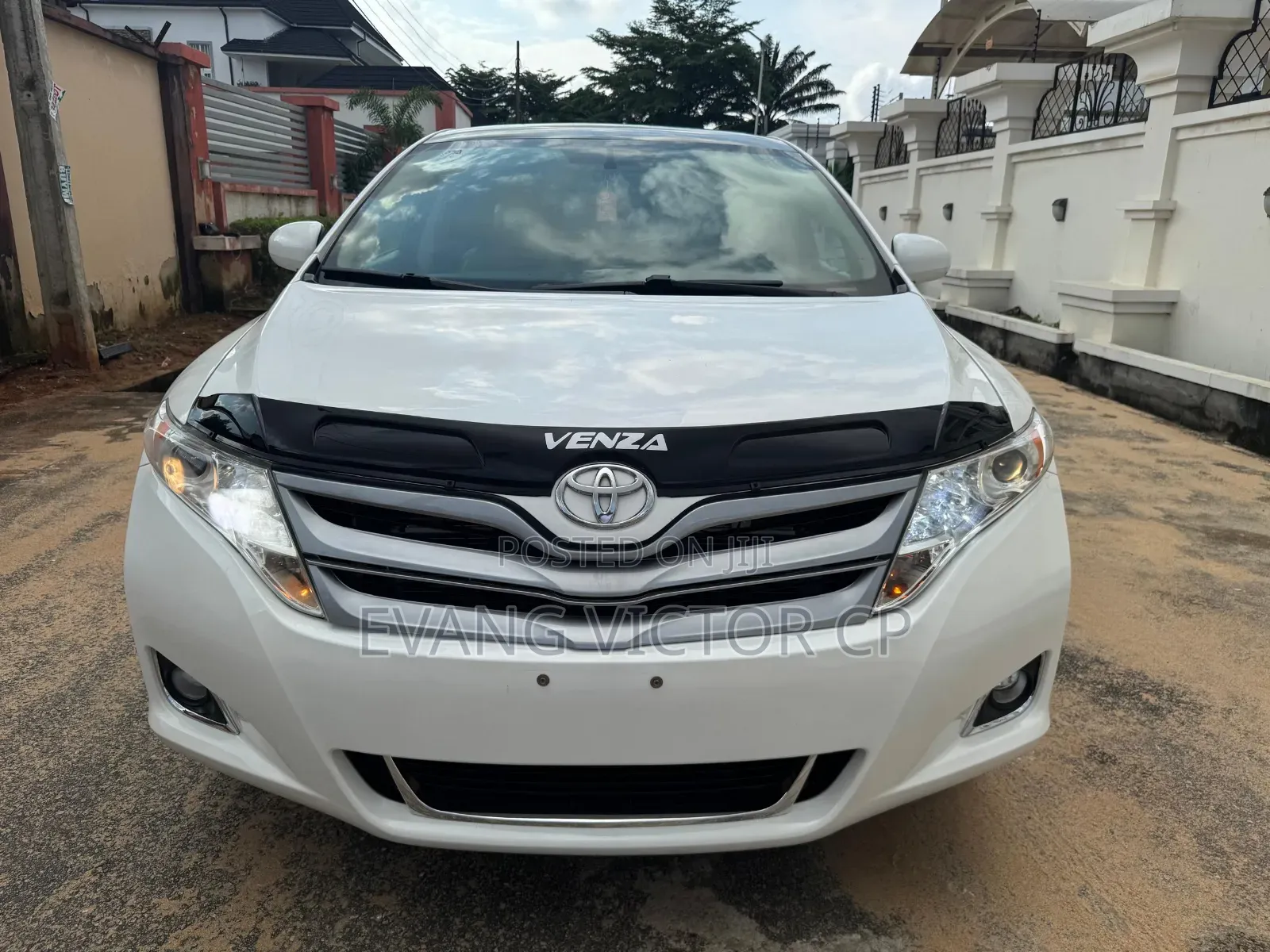 Toyota Venza 2010 White