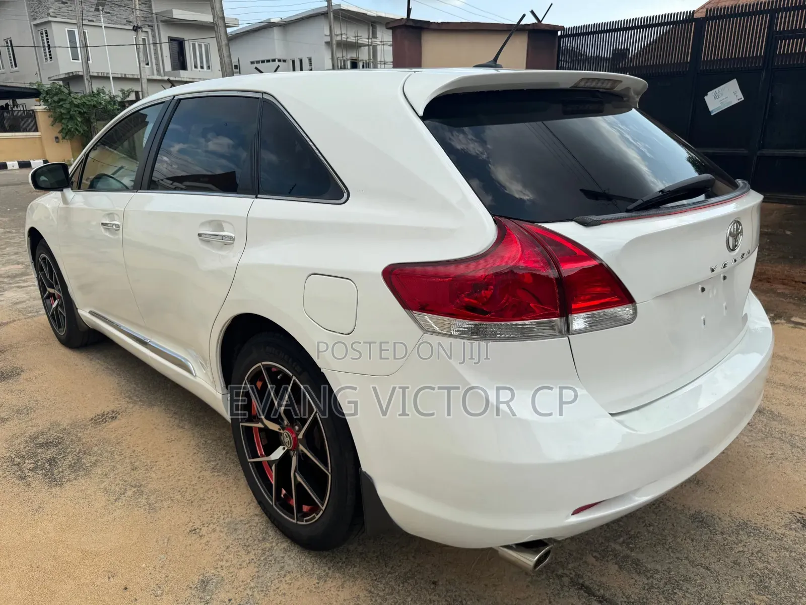 Toyota Venza 2010 White