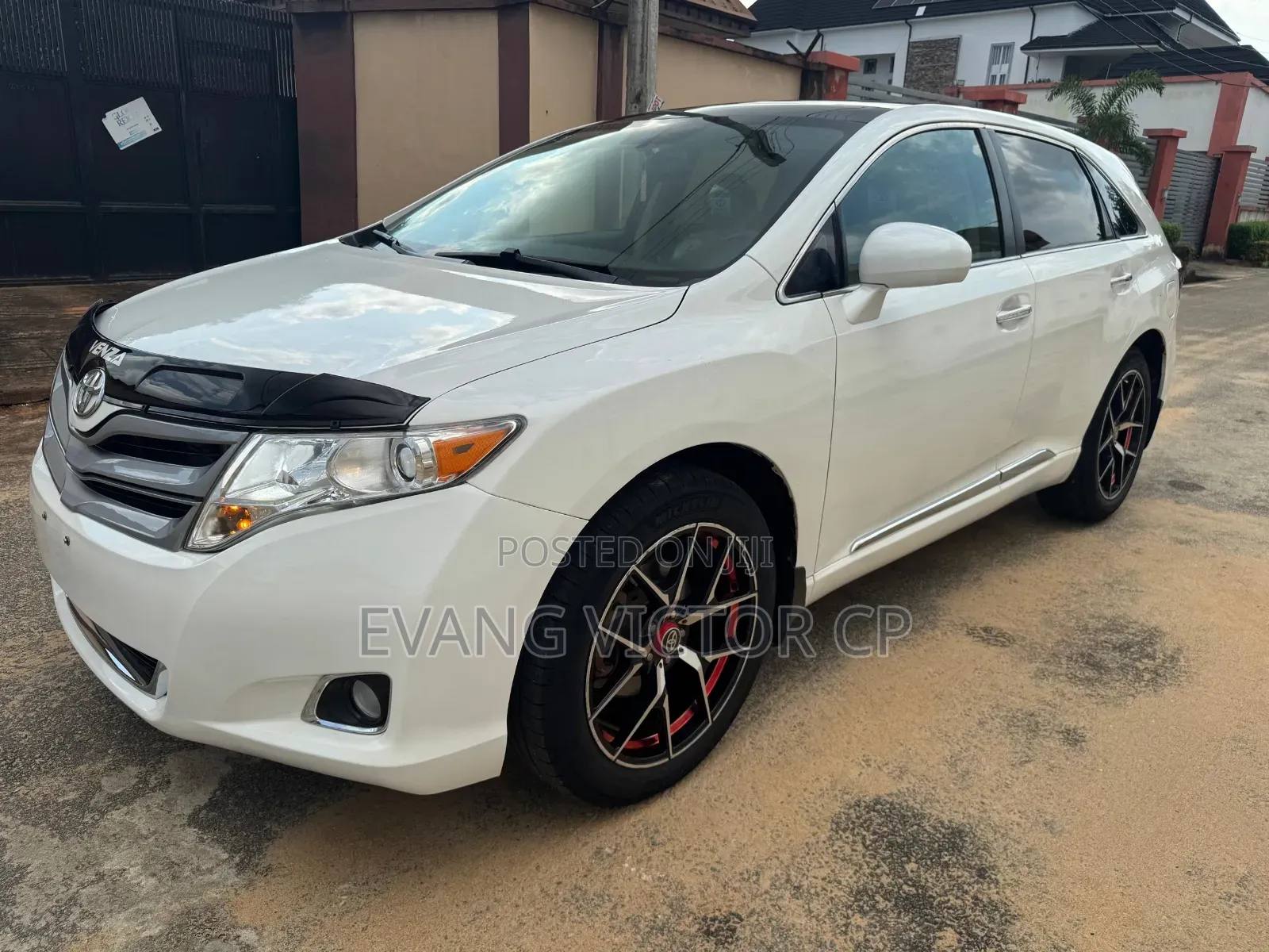 Toyota Venza 2010 White