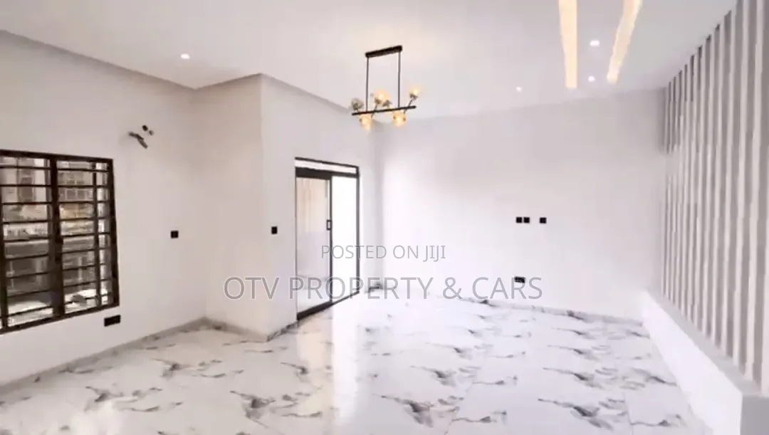 4bdrm Townhouse/Terrace in Lekki Phase 1 for sale