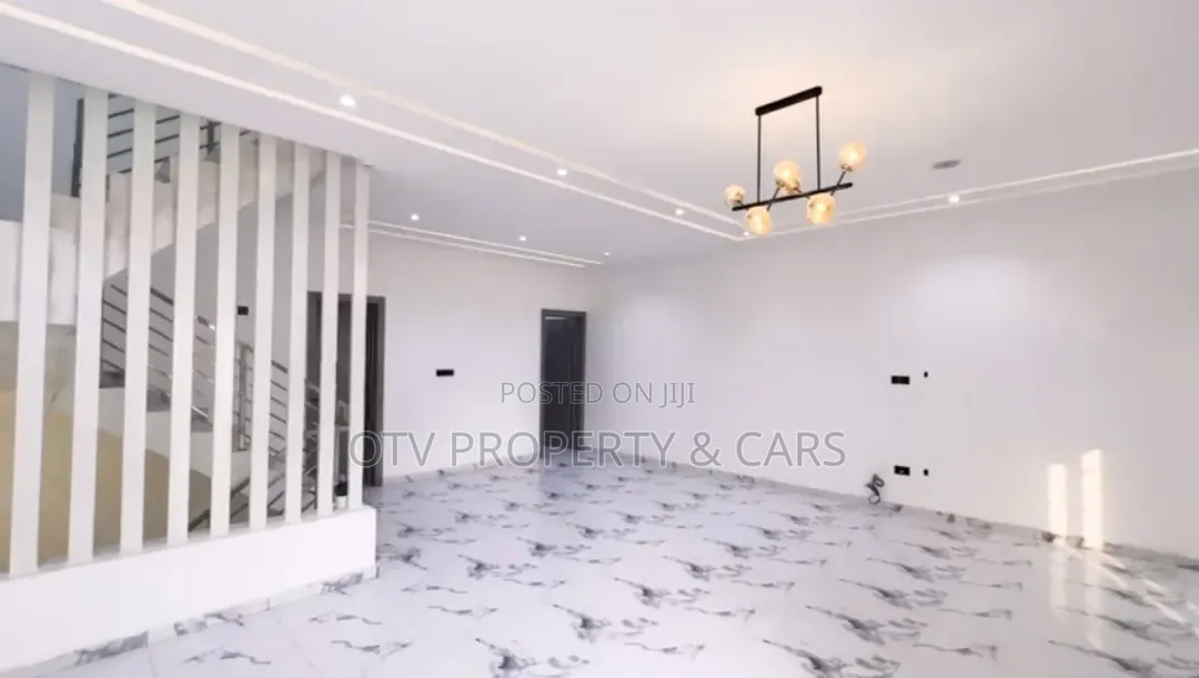 4bdrm Townhouse/Terrace in Lekki Phase 1 for sale