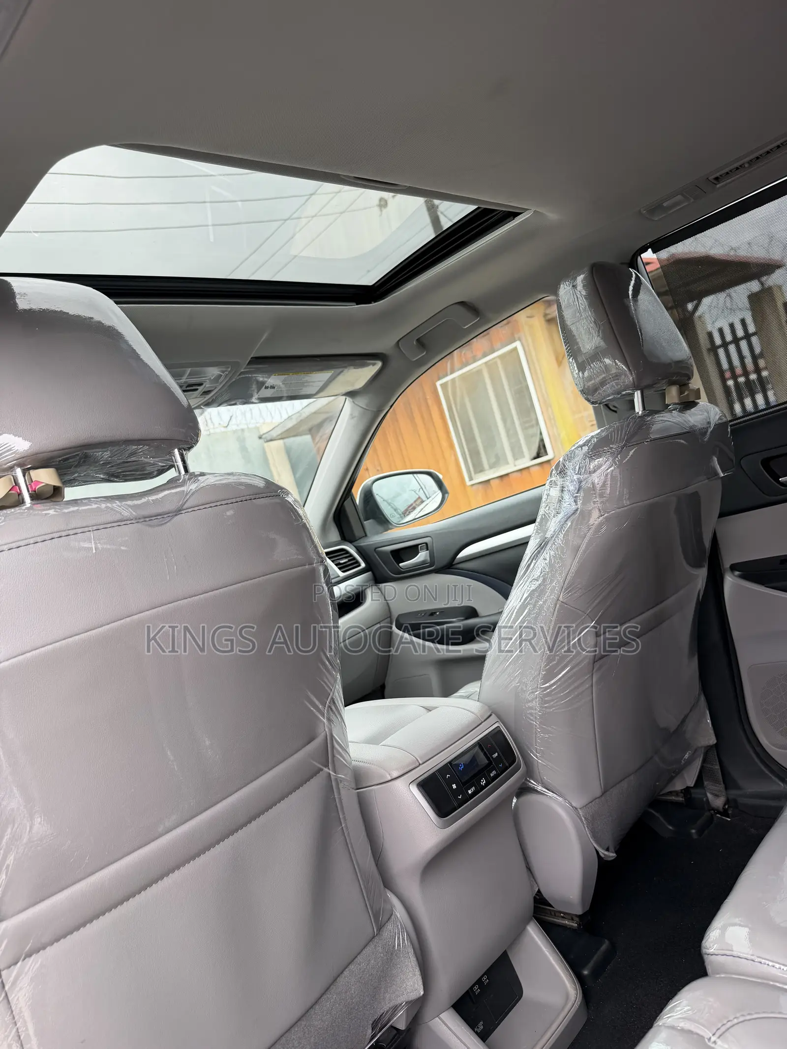 Toyota Highlander XLE 4x4 V6 (3.5L 6cyl 8A) 2018 White