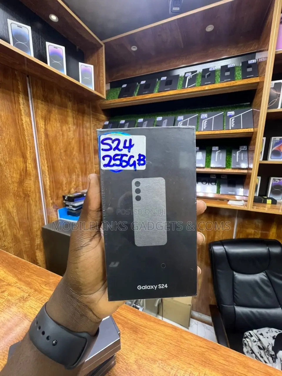 New Samsung Galaxy S24 256 GB Black