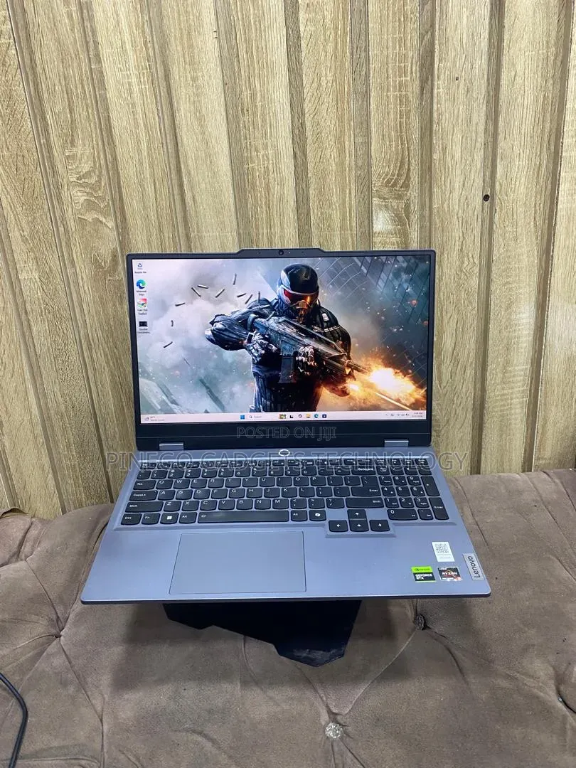 Laptop Lenovo LOQ 15ARP9 16GB AMD Ryzen 5 SSD 512GB