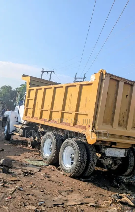 Mack Rd Truck