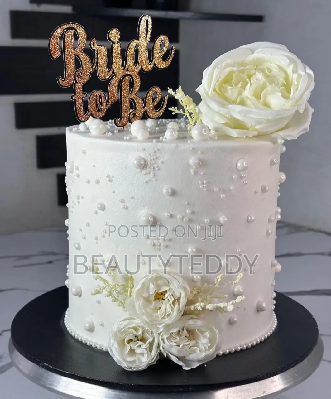 Cakes Service