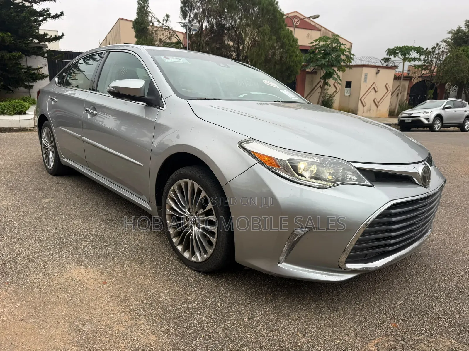 Toyota Avalon Limited FWD Sedan (3.6L 6cyl 6A) 2016 Silver