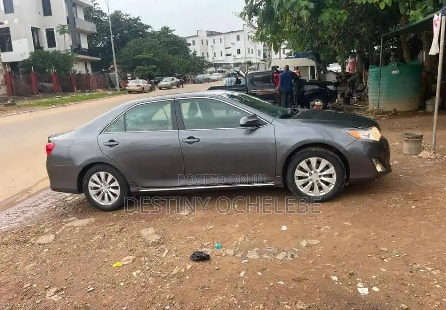 Toyota Camry 2014 Silver