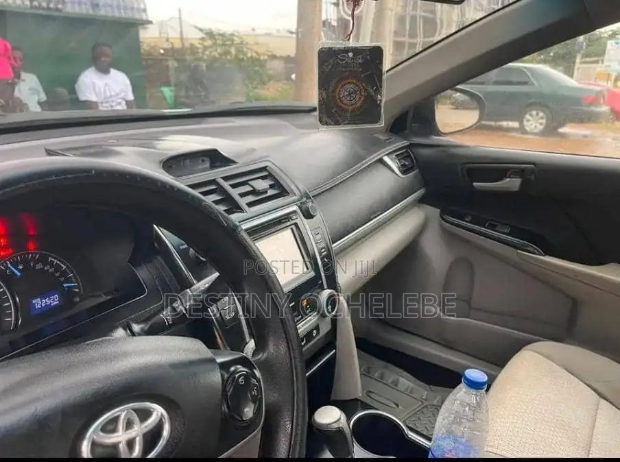 Toyota Camry 2014 Silver