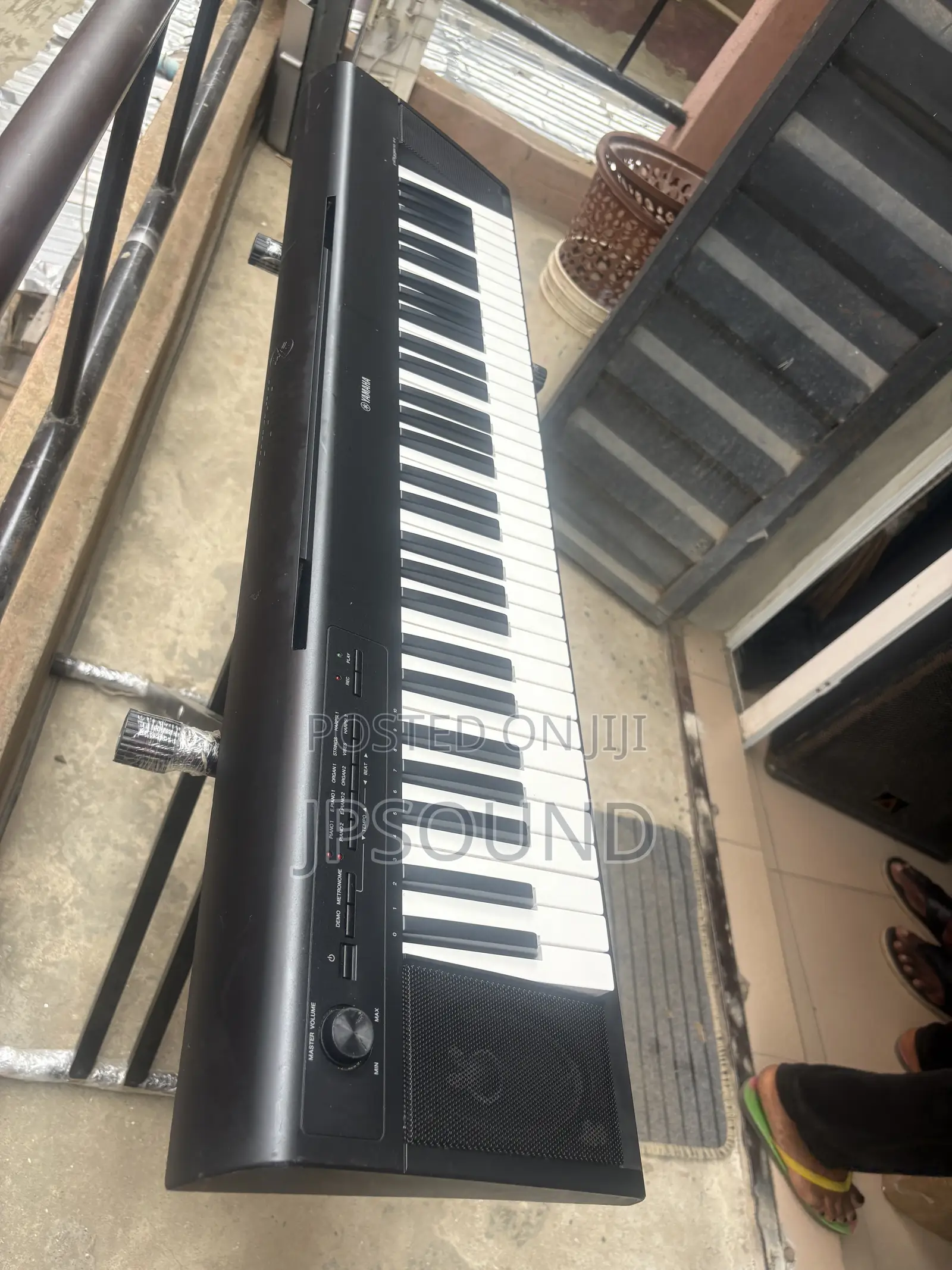 Yamaha NP-12 Piano With USB to Laptop