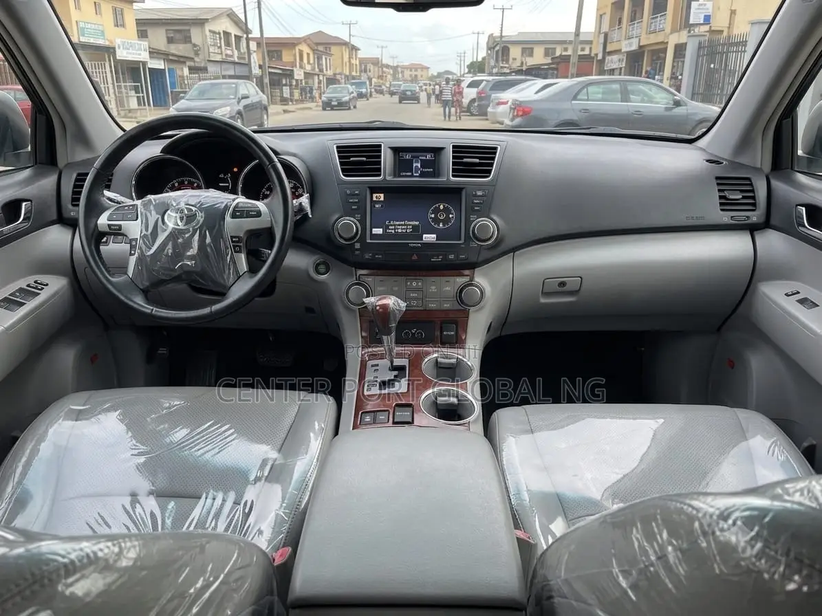 Toyota Highlander Hybrid Limited 2012 White