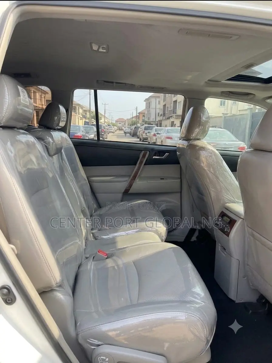 Toyota Highlander Hybrid Limited 2012 White