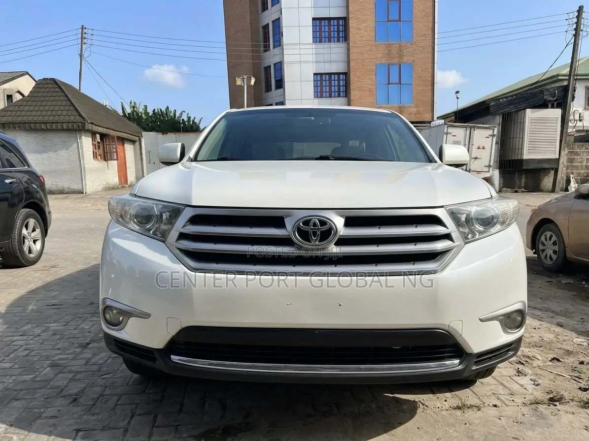Toyota Highlander Hybrid Limited 2012 White