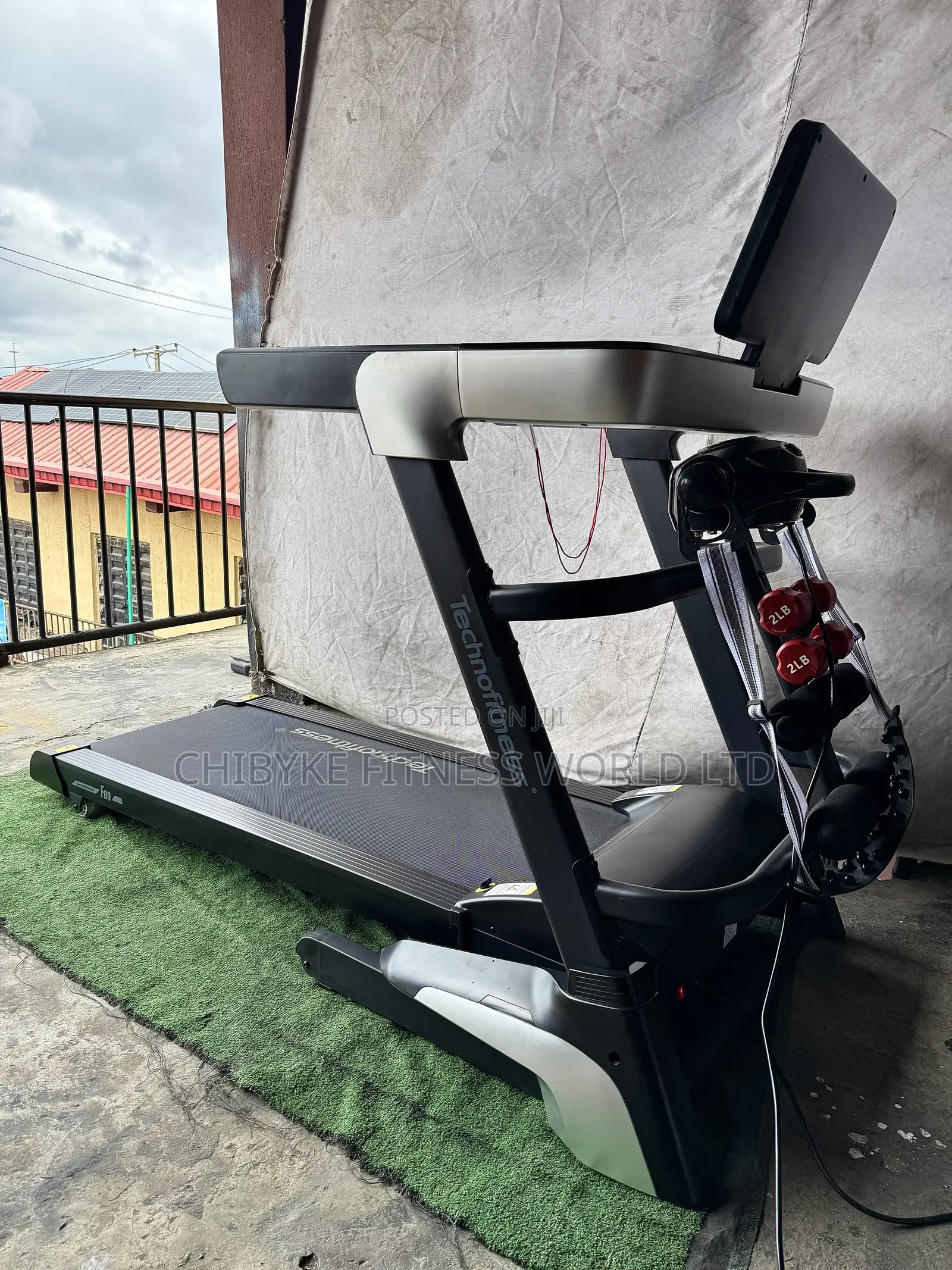 Brand New Technofitness Commercial Treadmill. (150kg)