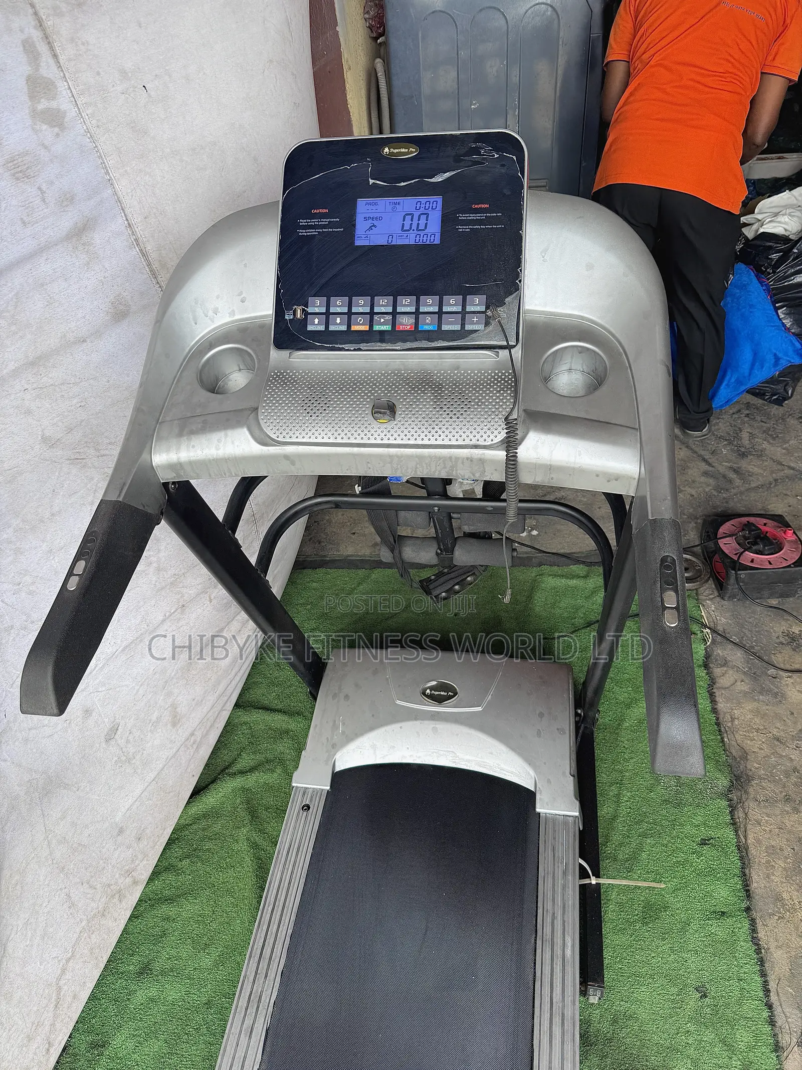 3hp Supermax Pro Treadmill (140kg Userweight)