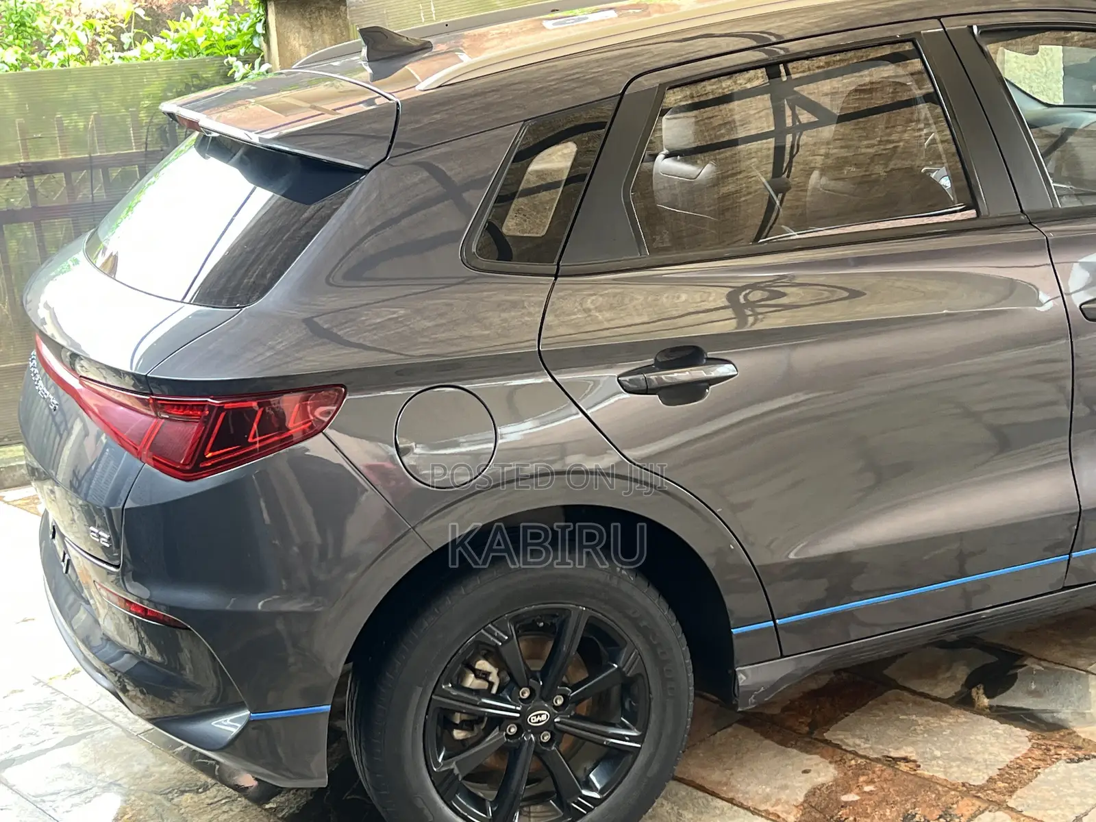BYD E2 35 kWh 94 hp FWD 2022 Gray