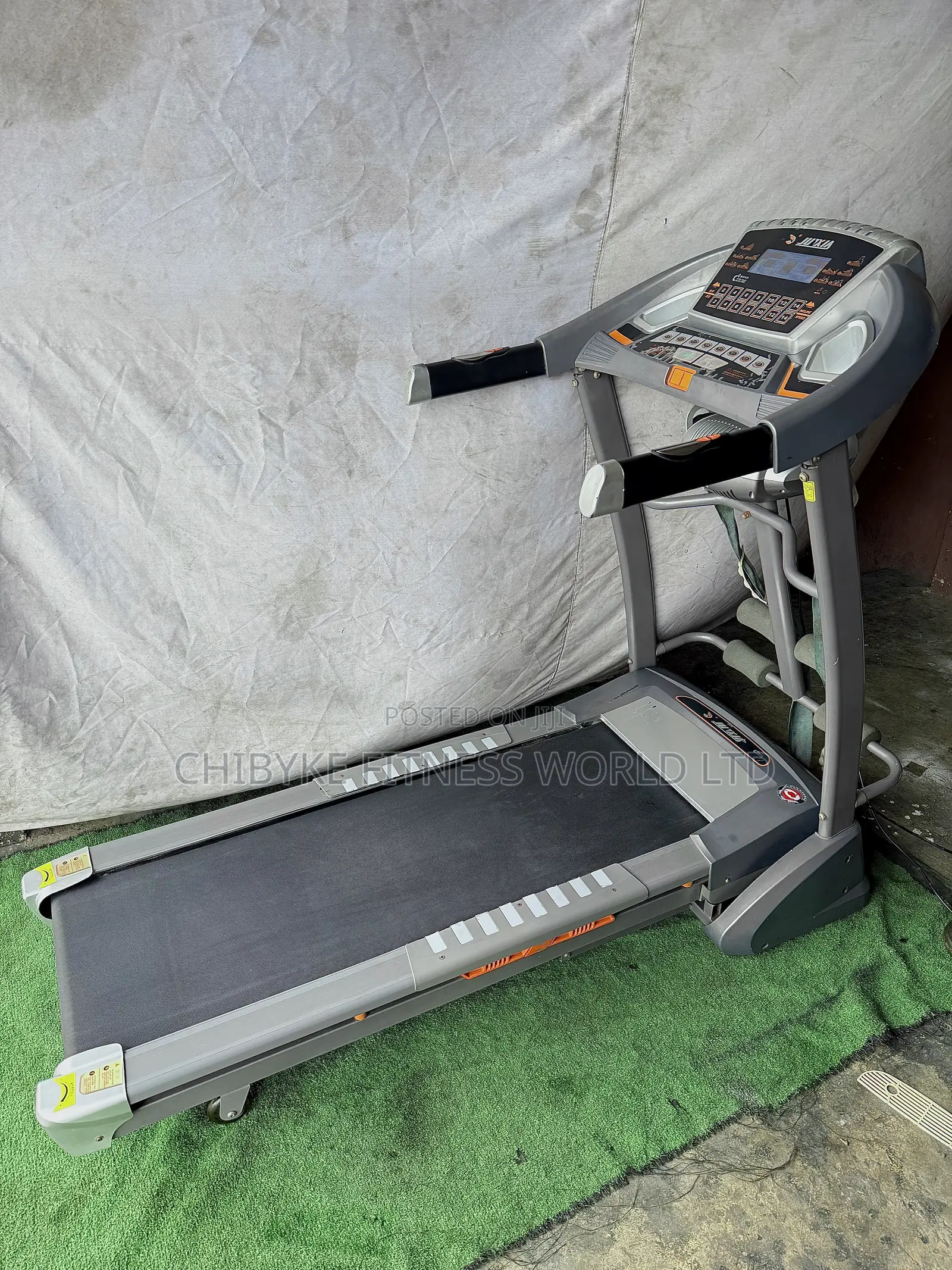 3.5hp Juxia Treadmill With Massager.