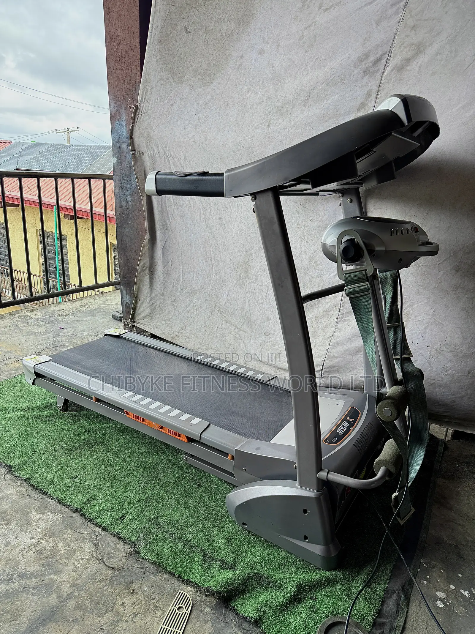 3.5hp Juxia Treadmill With Massager.