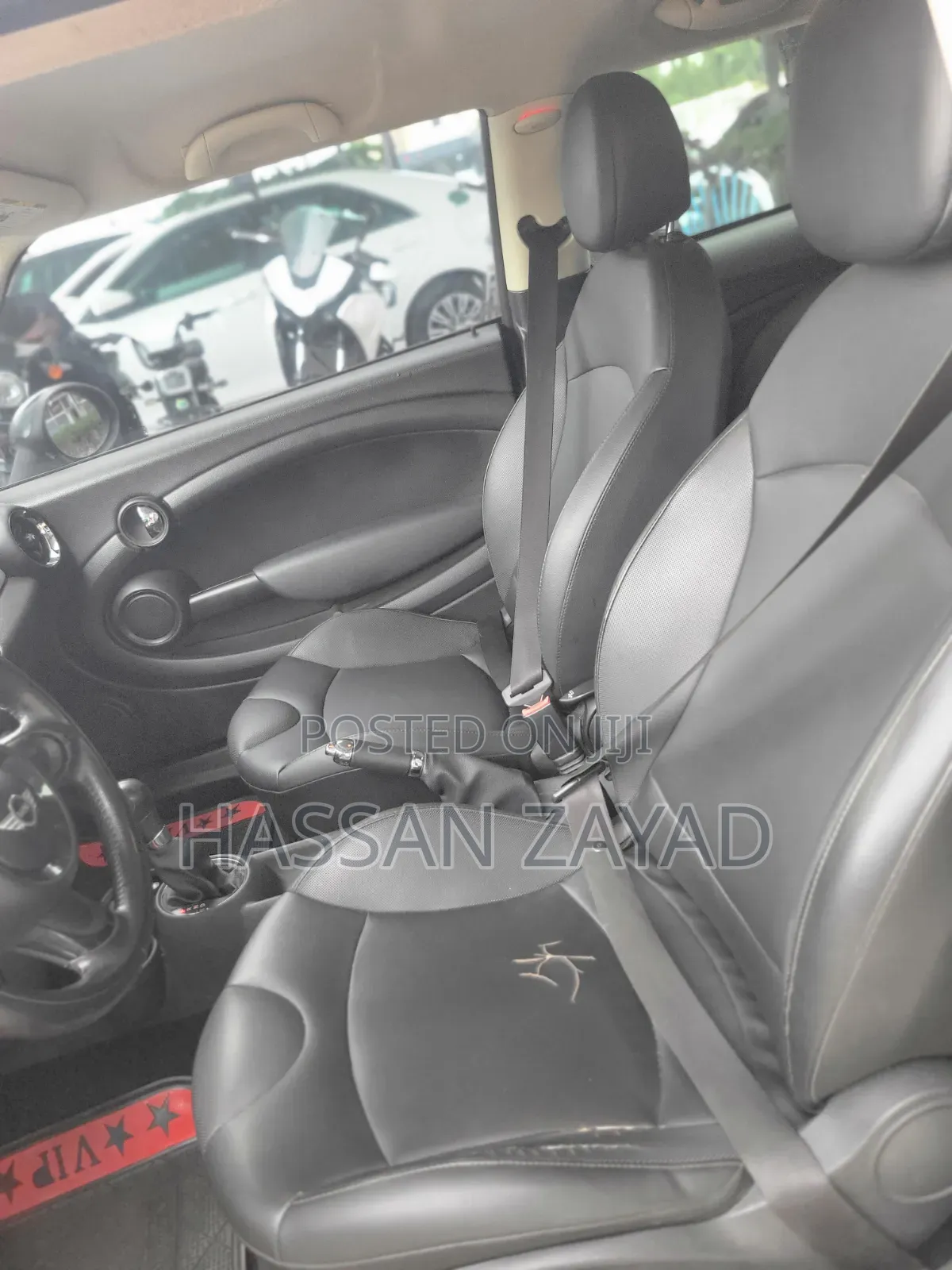Mini Cooper 2011 White