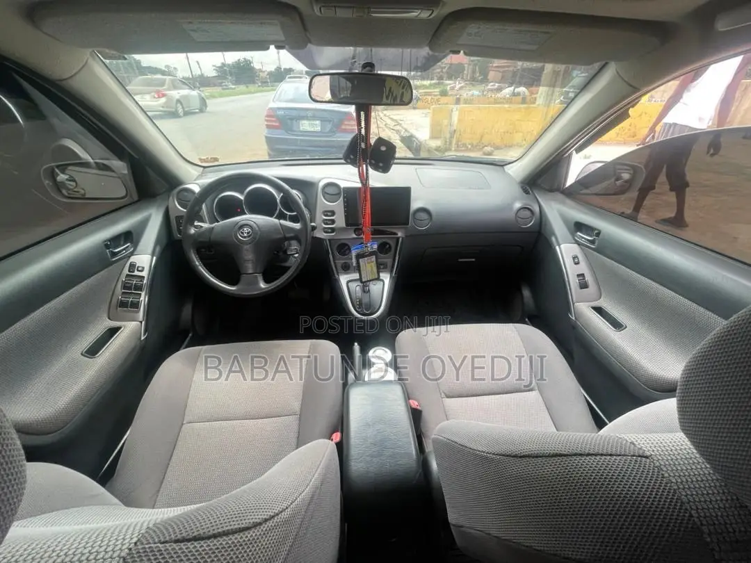 Toyota Matrix 2007 White