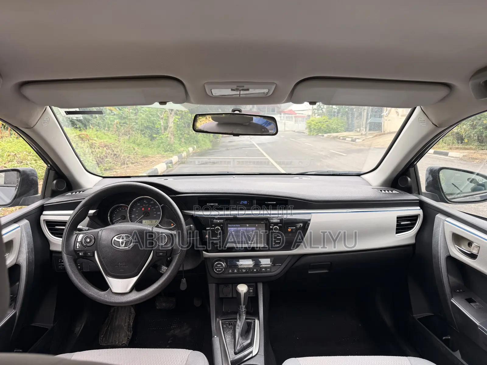 Toyota Corolla LE 4dr Sedan (1.8L 4cyl CVT) 2014 Gray