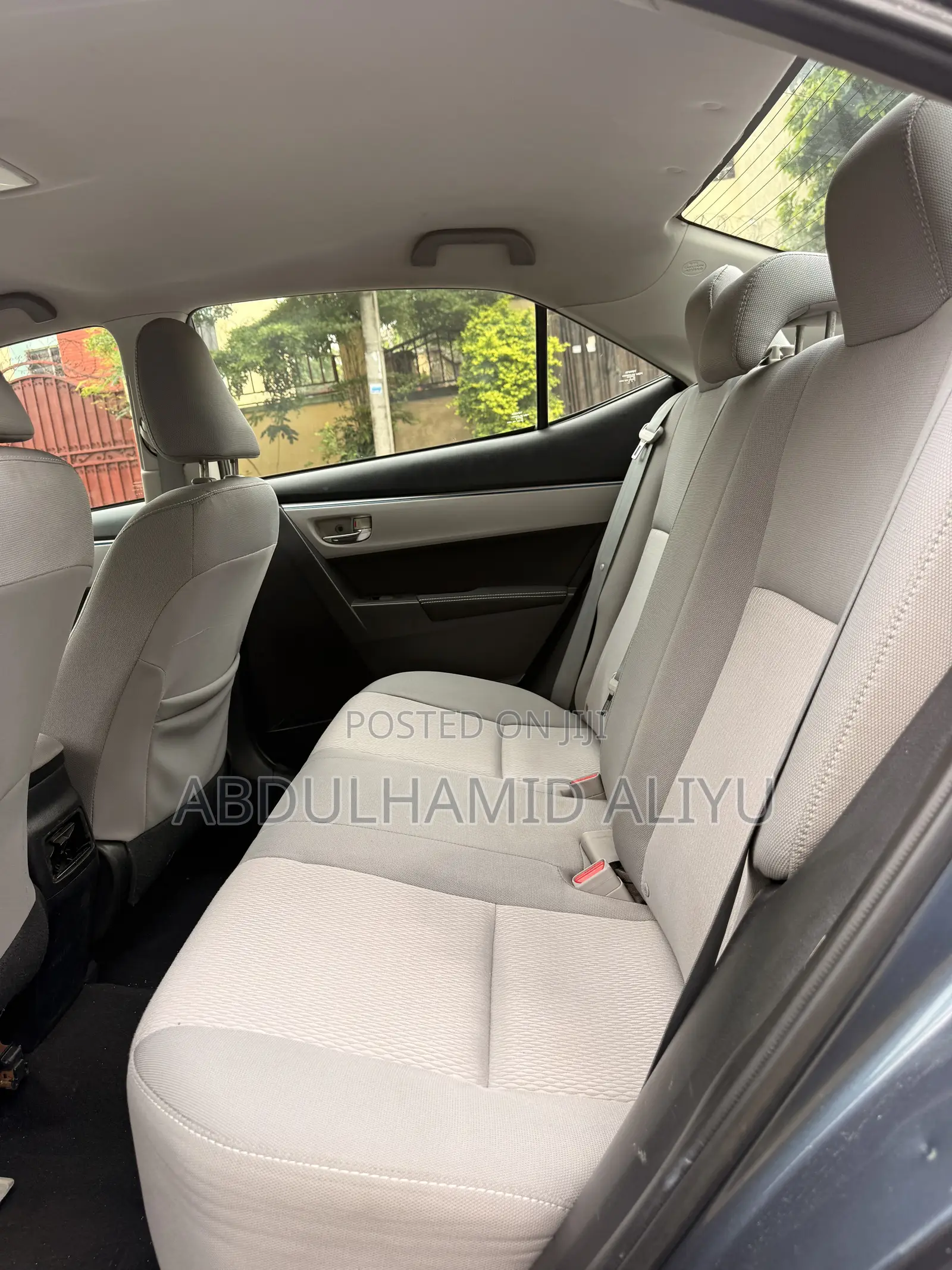Toyota Corolla LE 4dr Sedan (1.8L 4cyl CVT) 2014 Gray