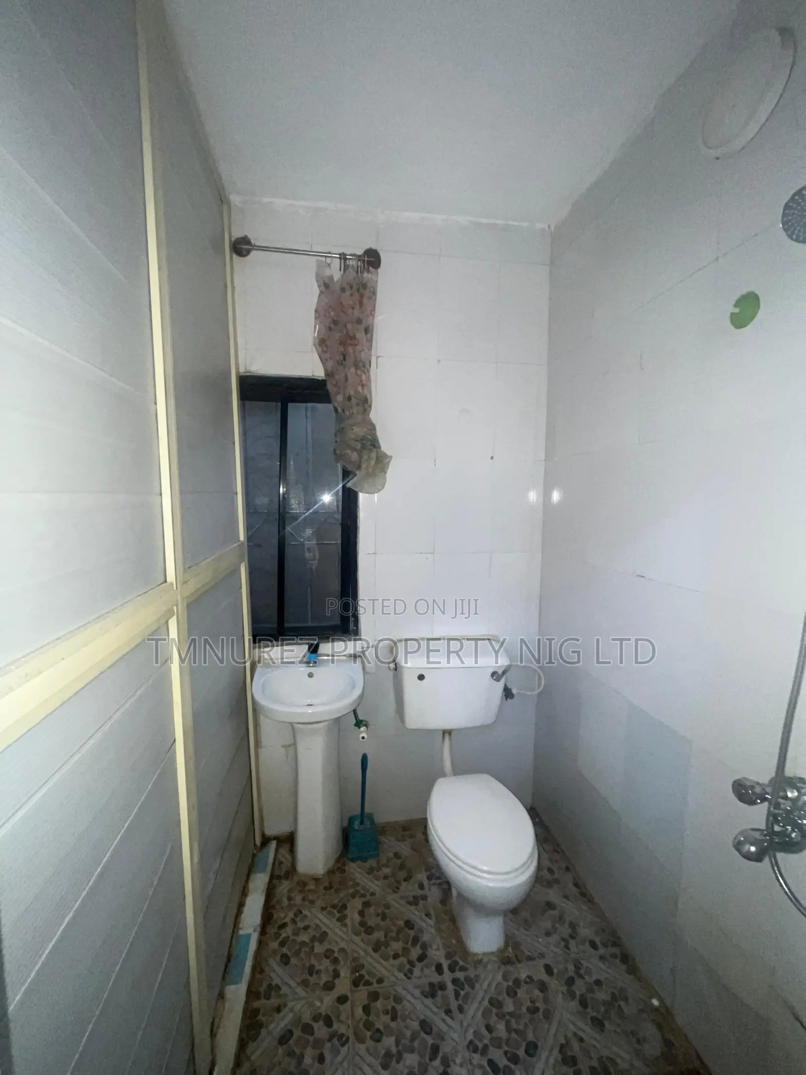 1bdrm Apartment in Osapa for rent