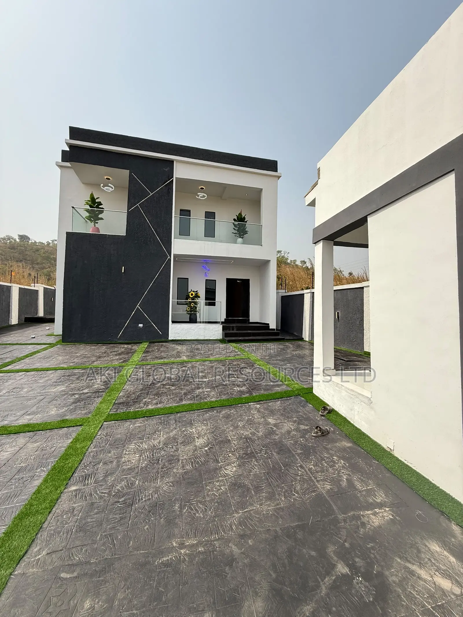 4bdrm Duplex in Gold Annex Estate for sale