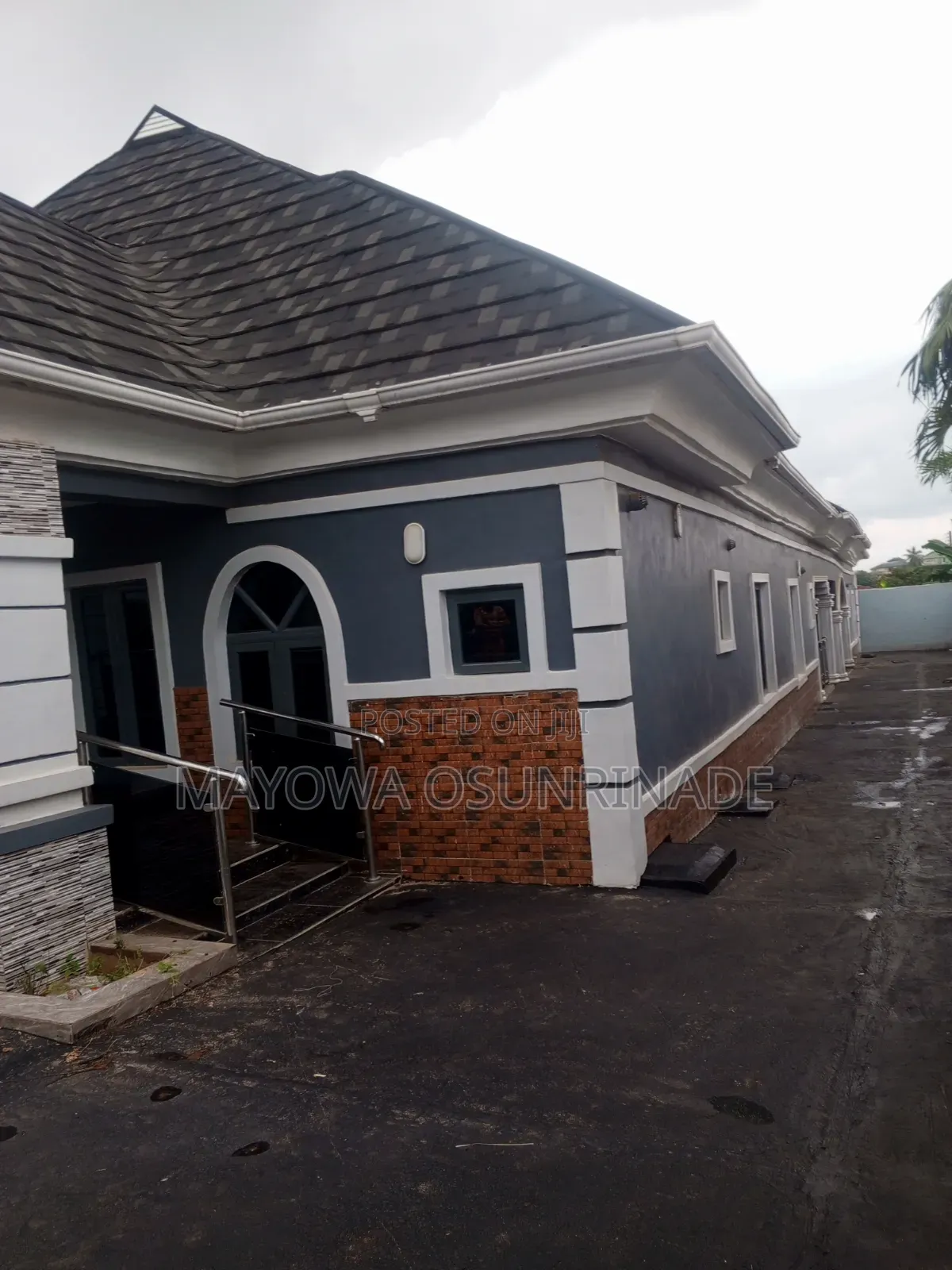 2bdrm Apartment in Ologuneru for rent