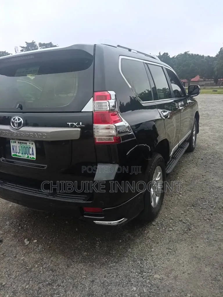 Toyota Land Cruiser 2012 Black