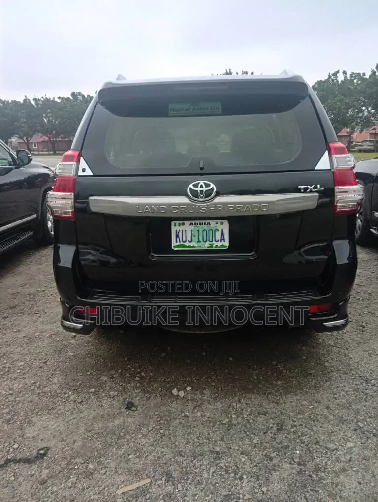 Toyota Land Cruiser 2012 Black