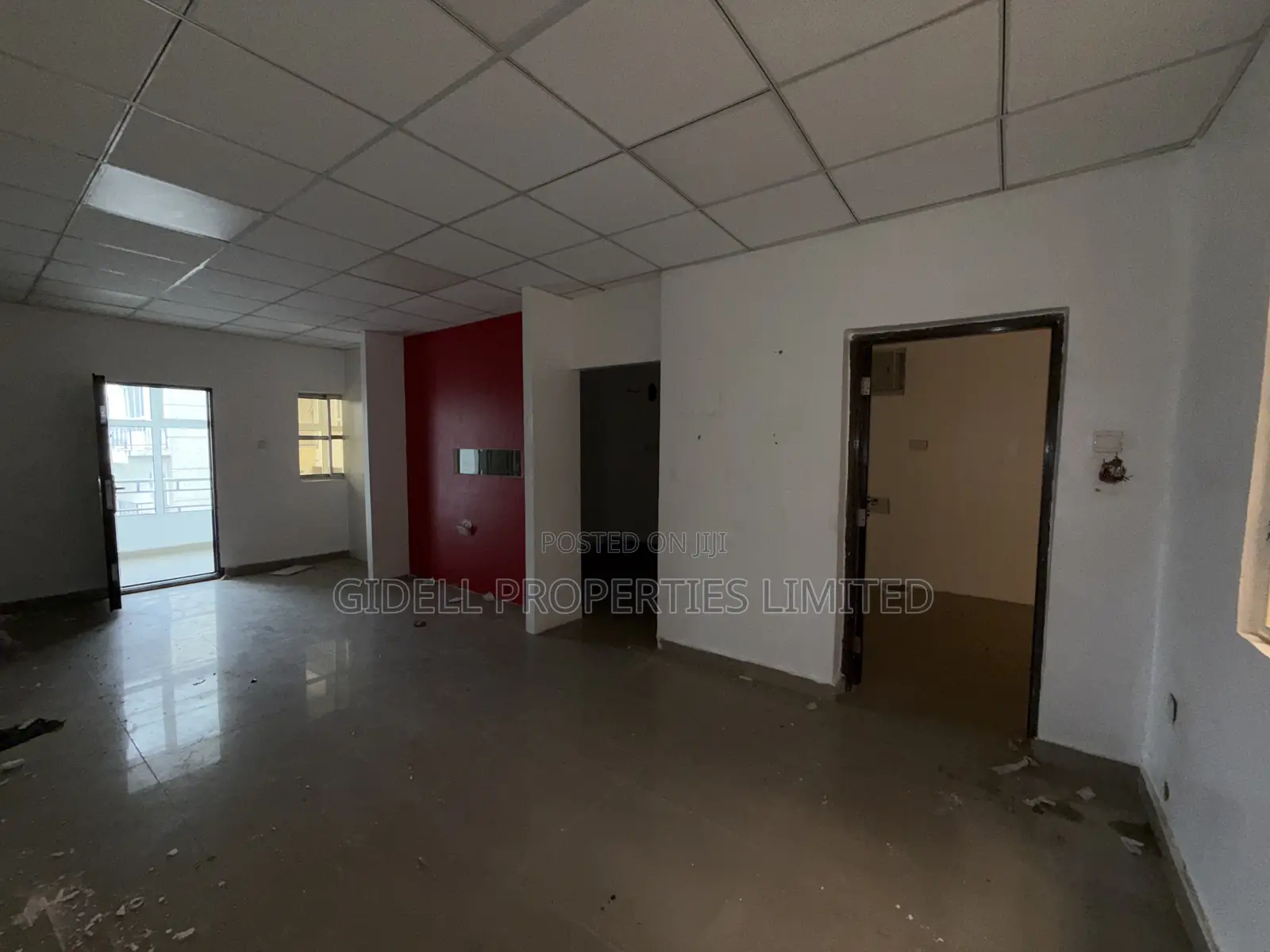 60SQM Office / Shop Space on the Second Floor