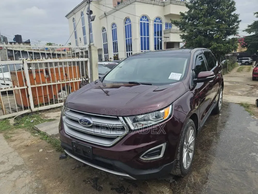 Ford Edge Titanium 4dr AWD 2017 Burgundy