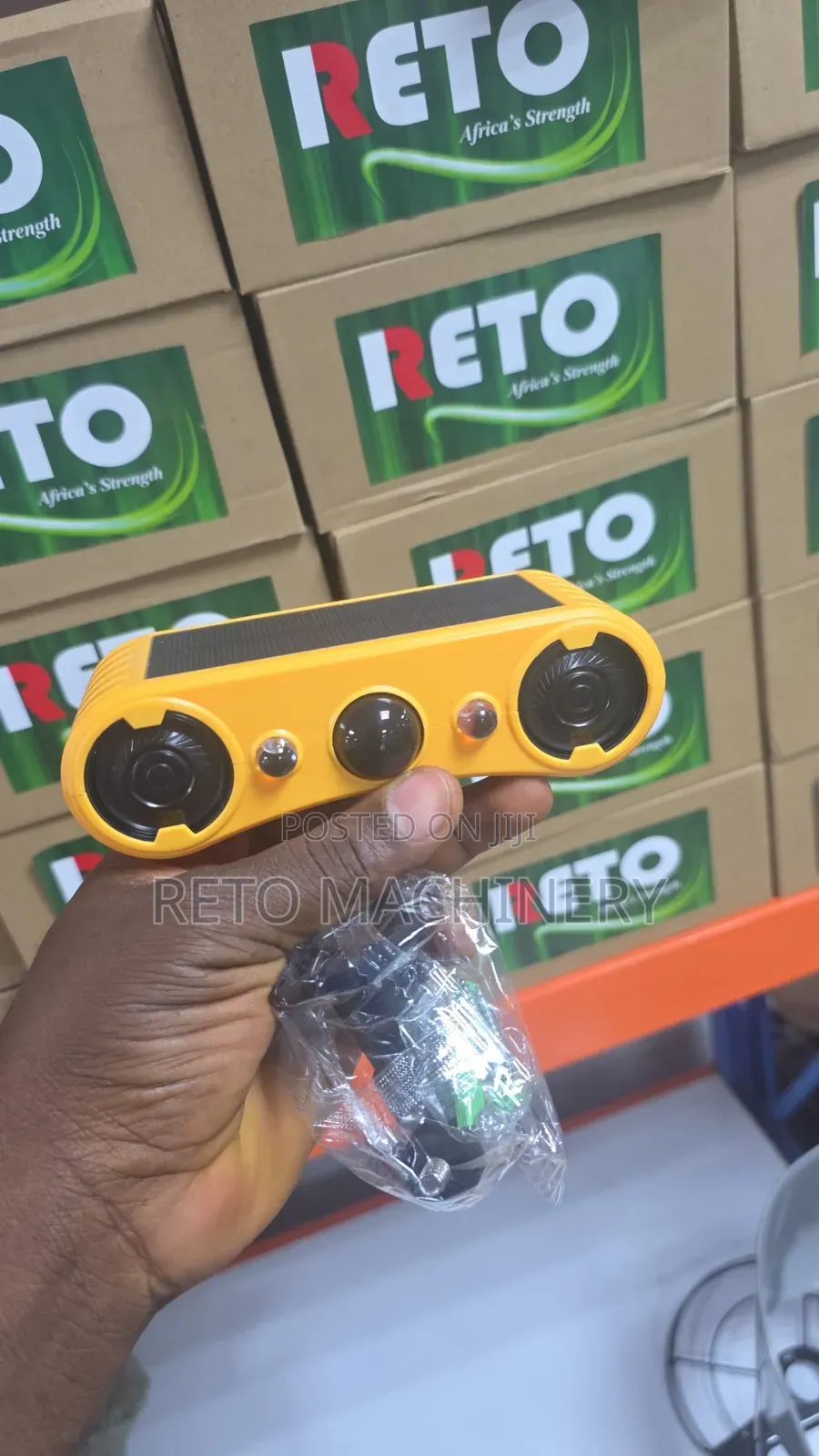 Reto Solar Scarecrew