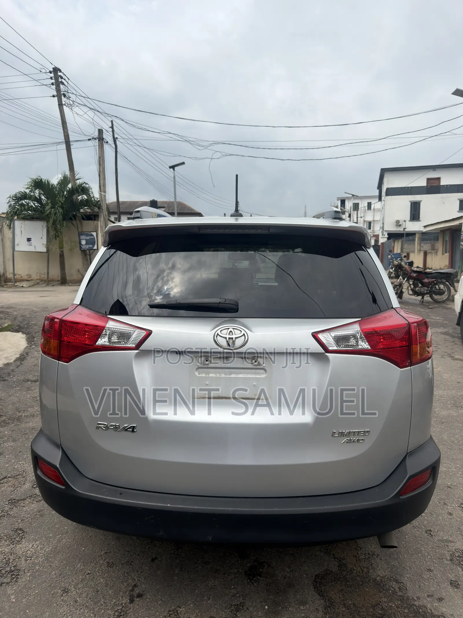 Toyota RAV4 LE 4dr SUV AWD (2.5L 4cyl 6A) 2015 Silver