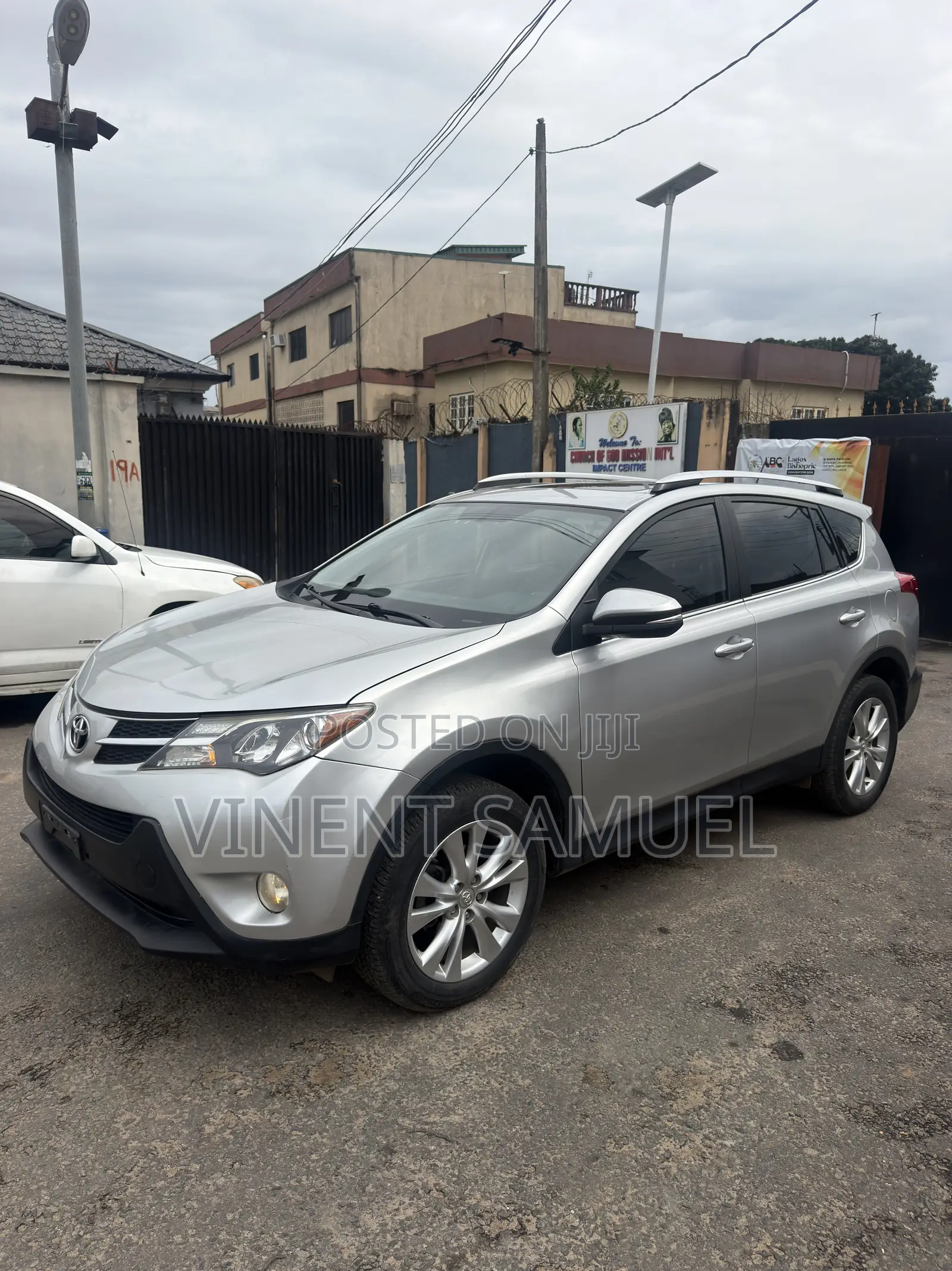 Toyota RAV4 LE 4dr SUV AWD (2.5L 4cyl 6A) 2015 Silver
