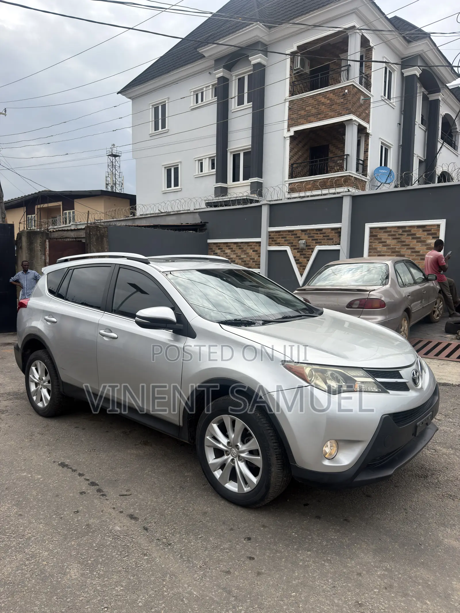 Toyota RAV4 LE 4dr SUV AWD (2.5L 4cyl 6A) 2015 Silver