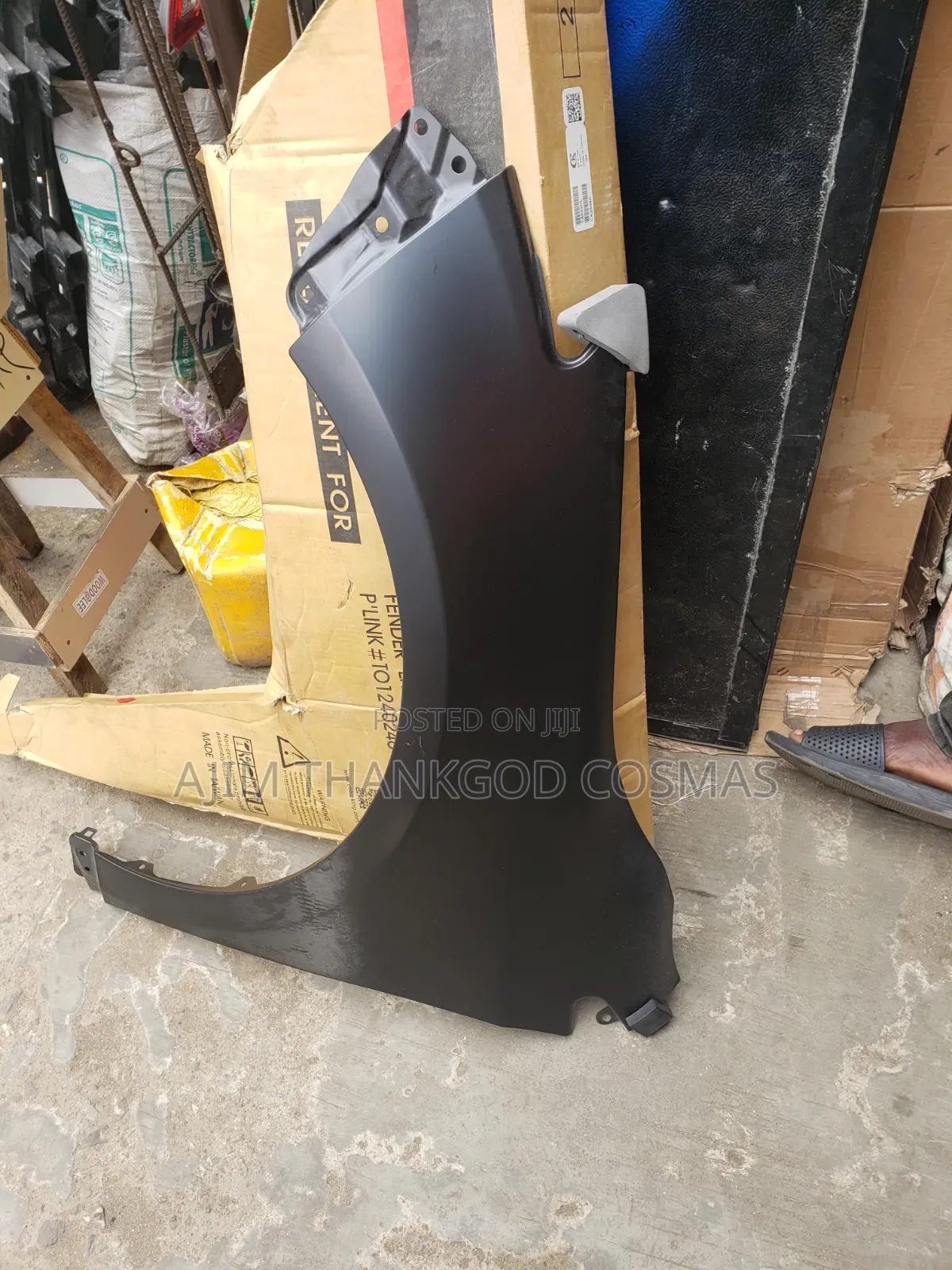 Fender Toyota Avalon 2014-2018 Left