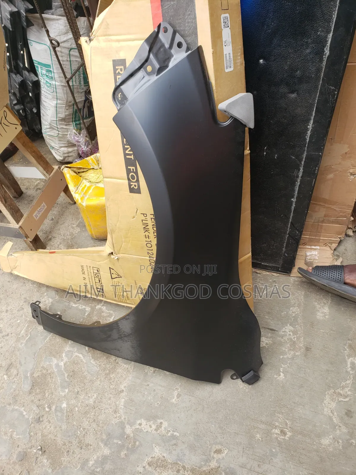 Fender Toyota Avalon 2014-2018 Left