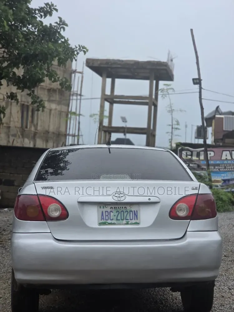 Toyota Corolla 2004 Silver